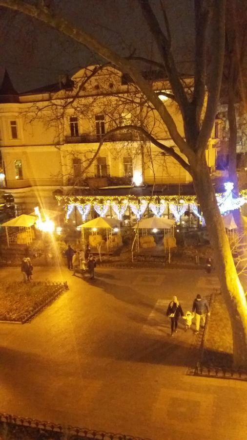 Apartment On Havanna Street Odessa Exterior photo